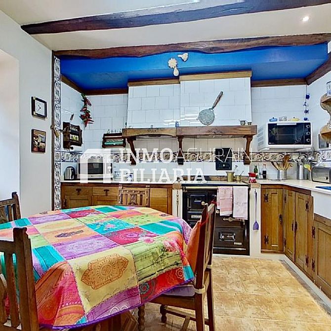 CASA UNIFAMILIAR CON TERRENO Y ASCENSOR EN IZURDIAGA - 26