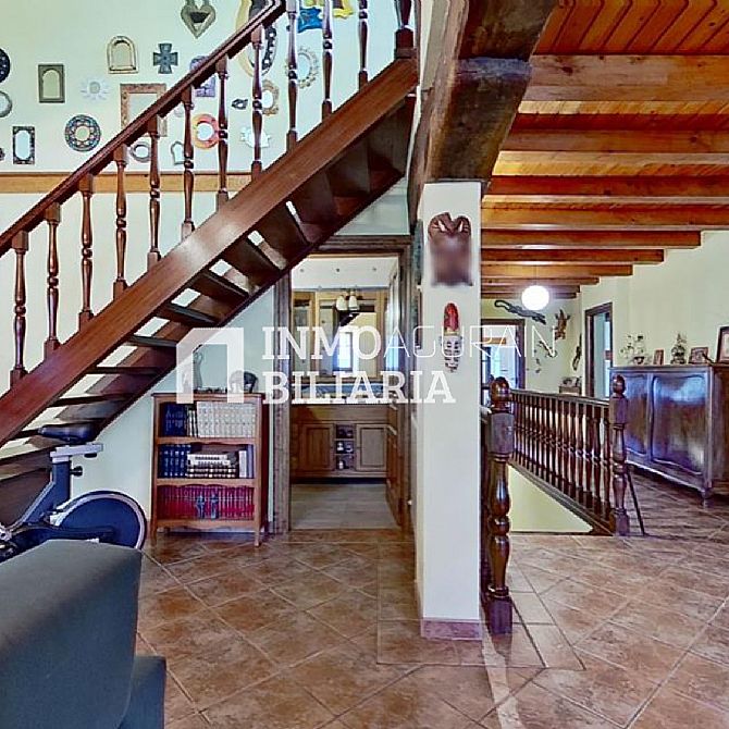 CASA UNIFAMILIAR CON TERRENO Y ASCENSOR EN IZURDIAGA - 44