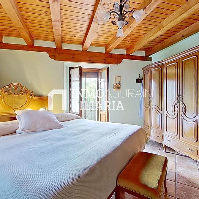 CASA UNIFAMILIAR CON TERRENO Y ASCENSOR EN IZURDIAGA - 52