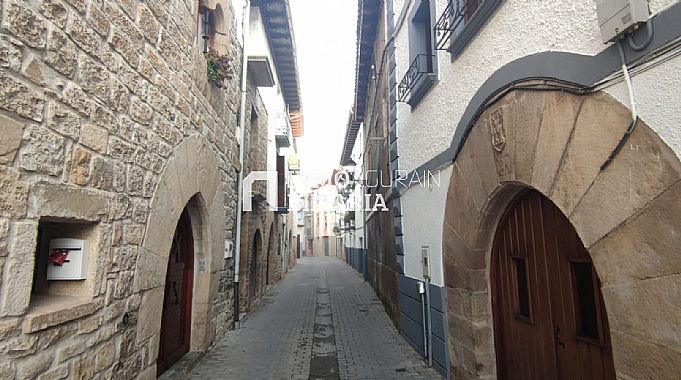 CASA EN LUMBIER