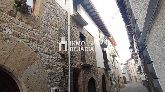 CASA EN LUMBIER