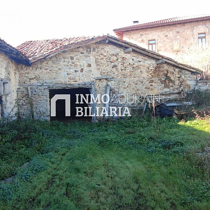 FINCA URBANA CON TERRENO EN NARBAIZA - 6