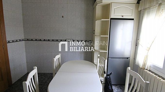 SE VENDE CASA ADOSADA EN OLAZTI/OLAZAGUTIA