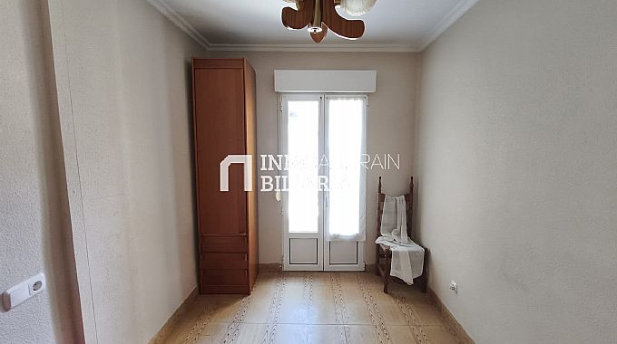 CASA UNIFAMILIAR ADOSADA EN OLAZTI/OLAZAGUTIA