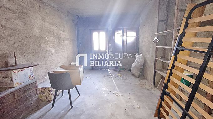 CASA UNIFAMILIAR ADOSADA EN OLAZTI/OLAZAGUTIA