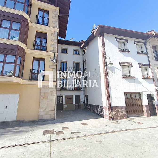 CASA UNIFAMILIAR ADOSADA EN OLAZTI/OLAZAGUTIA - 13
