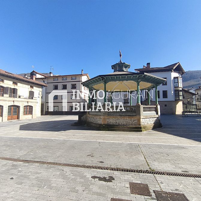 CASA UNIFAMILIAR ADOSADA EN OLAZTI/OLAZAGUTIA - 16