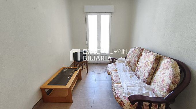 CASA UNIFAMILIAR ADOSADA EN OLAZTI/OLAZAGUTIA