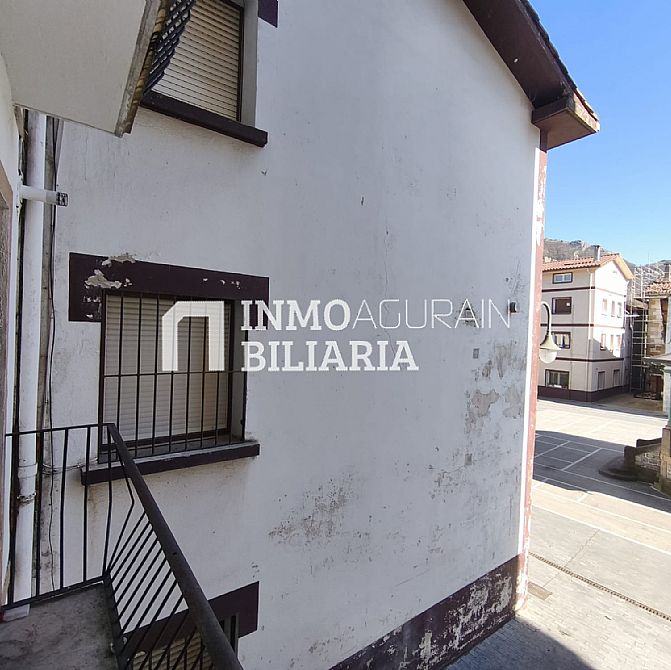 CASA UNIFAMILIAR ADOSADA EN OLAZTI/OLAZAGUTIA - 26
