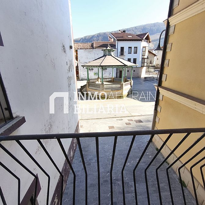 CASA UNIFAMILIAR ADOSADA EN OLAZTI/OLAZAGUTIA - 27