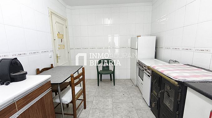 CASA UNIFAMILIAR ADOSADA EN OLAZTI/OLAZAGUTIA
