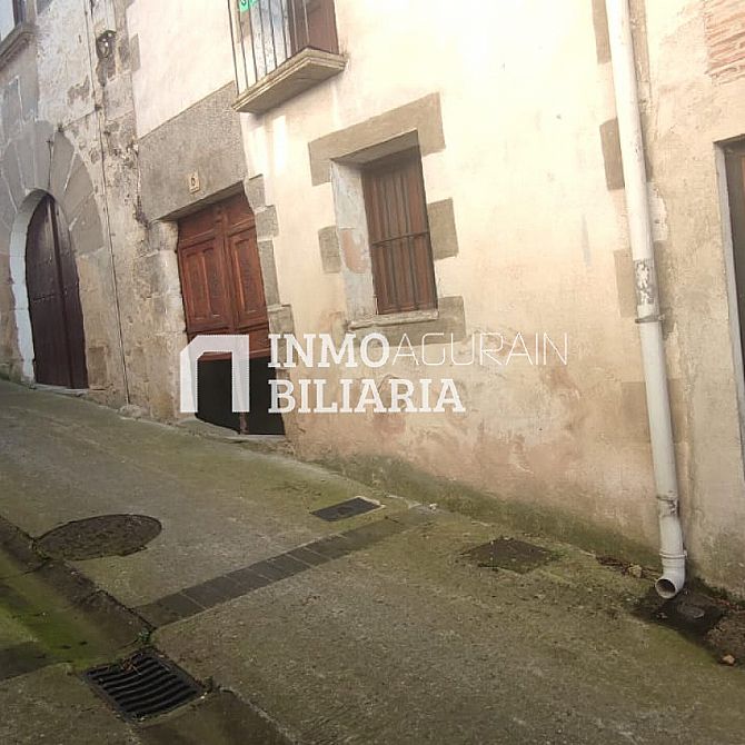 CASA A REFORMAR, REHABILITAR O DERRIBAR EN DORRAO/TORRANO - 1