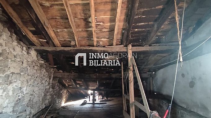 CASA A REFORMAR, REHABILITAR O DERRIBAR EN DORRAO/TORRANO