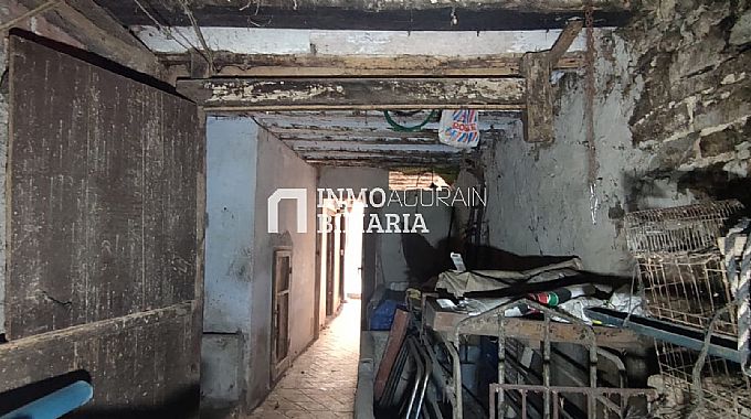 CASA A REFORMAR, REHABILITAR O DERRIBAR EN DORRAO/TORRANO