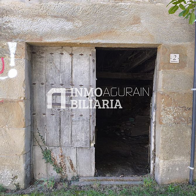 CASA A REFORMAR EN URDIAIN - 1