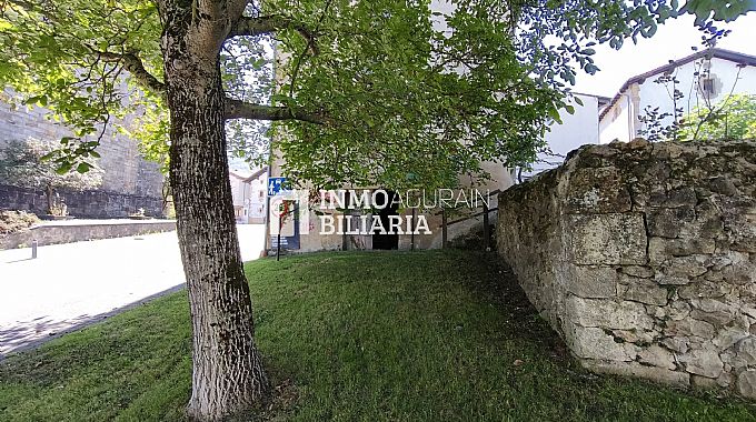 CASA A REFORMAR EN URDIAIN