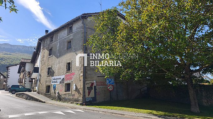CASA A REFORMAR EN URDIAIN
