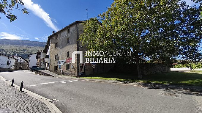 CASA A REFORMAR EN URDIAIN