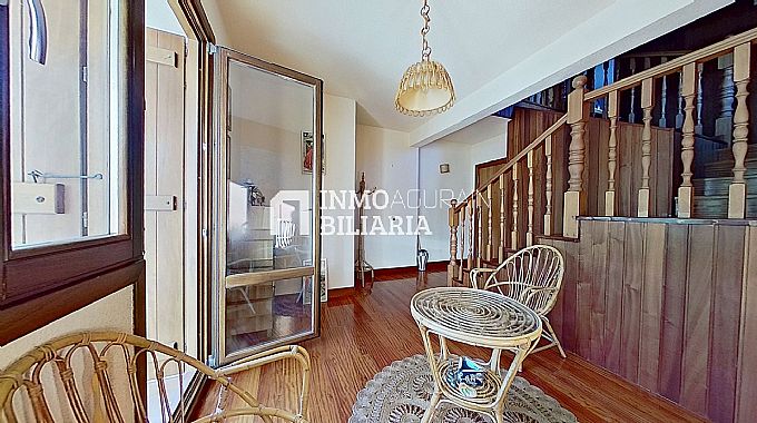 VIVIENDA DUPLEX Y GARAJE