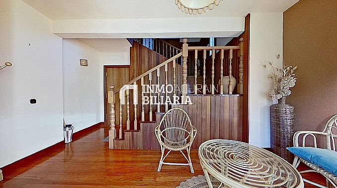 VIVIENDA DUPLEX Y GARAJE