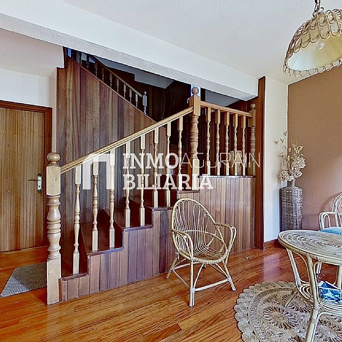 VIVIENDA DUPLEX Y GARAJE - 1