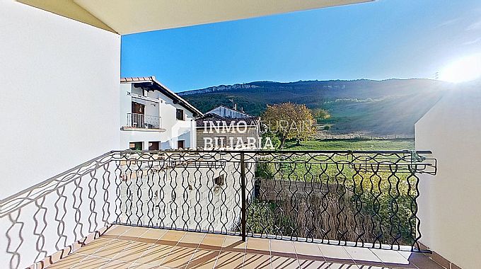 VIVIENDA DUPLEX Y GARAJE