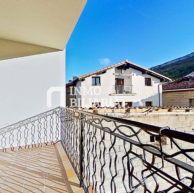 VIVIENDA DUPLEX Y GARAJE - 5