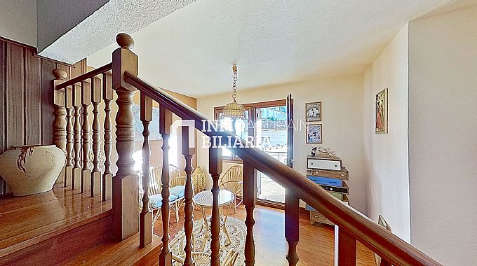 VIVIENDA DUPLEX Y GARAJE