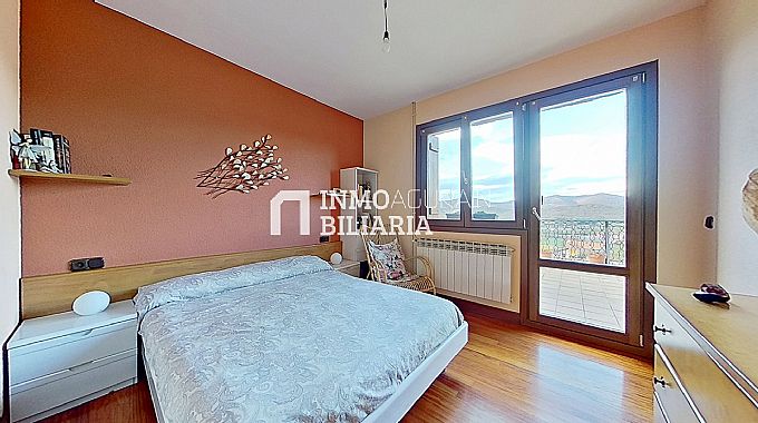 VIVIENDA DUPLEX Y GARAJE