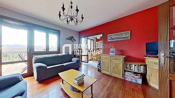 VIVIENDA DUPLEX Y GARAJE