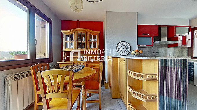 VIVIENDA DUPLEX Y GARAJE