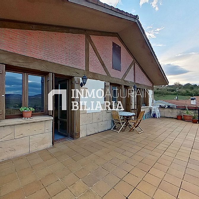 VIVIENDA DUPLEX Y GARAJE - 52