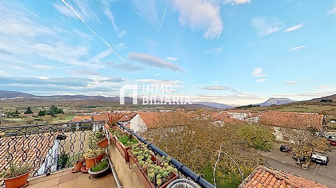 VIVIENDA DUPLEX Y GARAJE