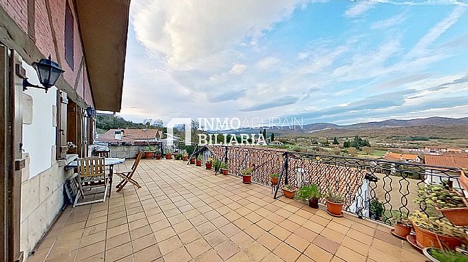 VIVIENDA DUPLEX Y GARAJE