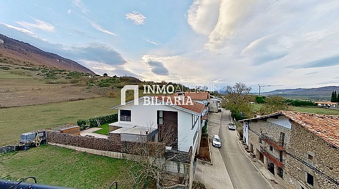 VIVIENDA DUPLEX Y GARAJE