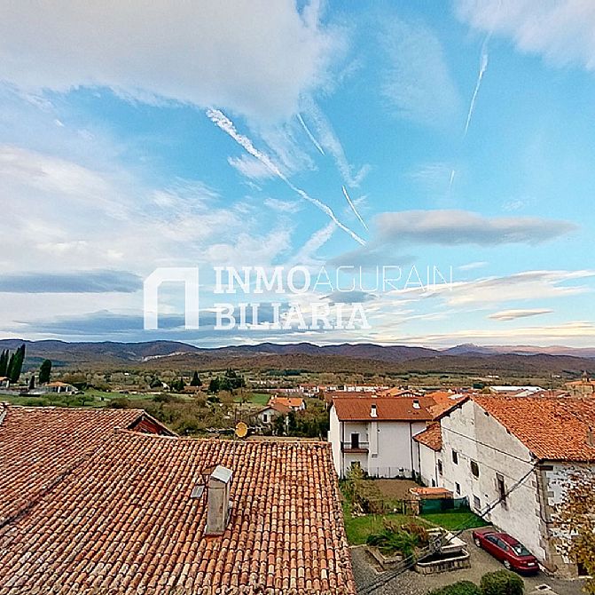 VIVIENDA DUPLEX Y GARAJE - 61