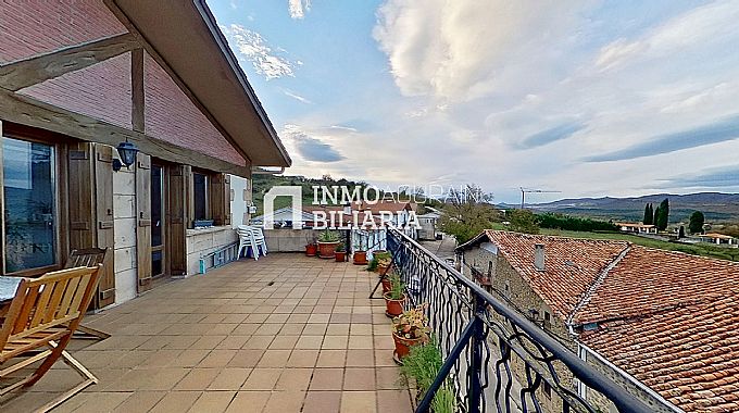 VIVIENDA DUPLEX Y GARAJE