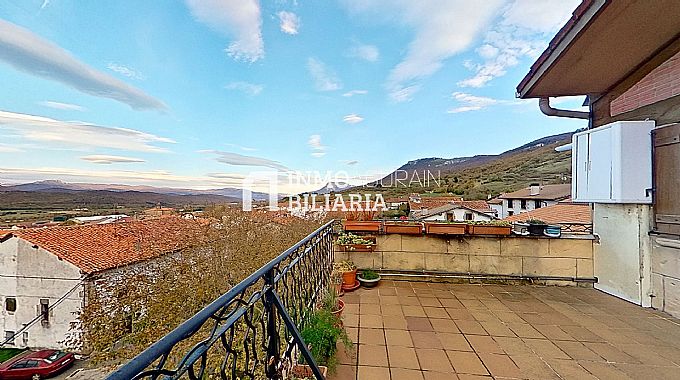 VIVIENDA DUPLEX Y GARAJE