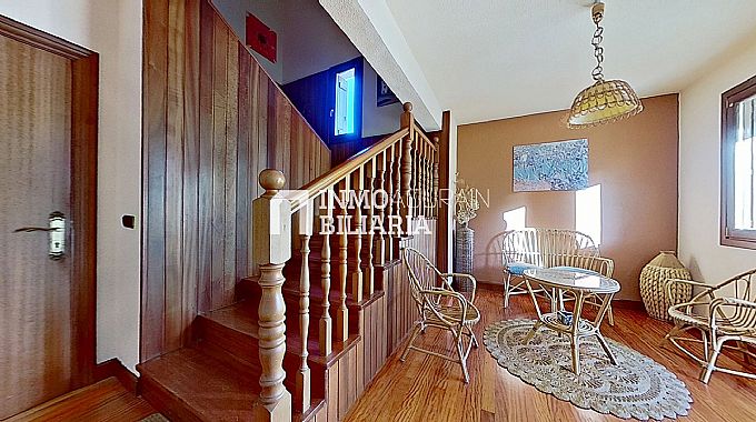 VIVIENDA DUPLEX Y GARAJE