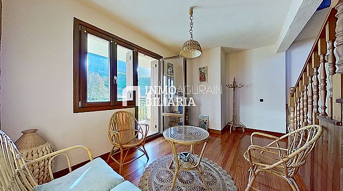 VIVIENDA DUPLEX Y GARAJE