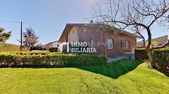 VENTA DE ESPECTACULAR CHALET EN LARREA (ALAVA)
