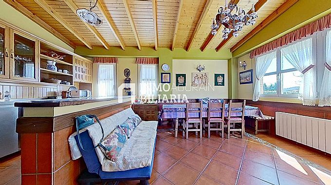 VENTA DE ESPECTACULAR CHALET EN LARREA (ALAVA)