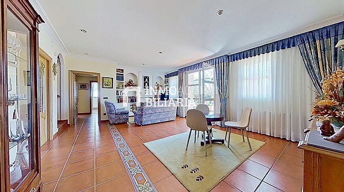 VENTA DE ESPECTACULAR CHALET EN LARREA (ALAVA)