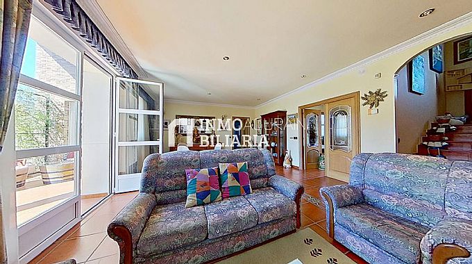 VENTA DE ESPECTACULAR CHALET EN LARREA (ALAVA)