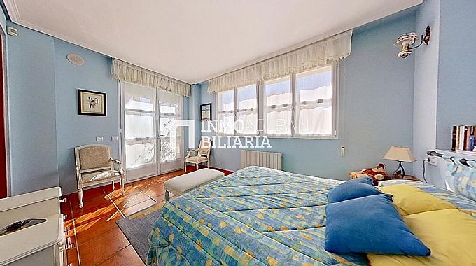 VENTA DE ESPECTACULAR CHALET EN LARREA (ALAVA)