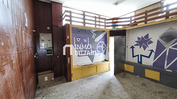 LOCAL EN ESQUINA EN CALLE ERKUDEN DE ALTSASU ALSASUA