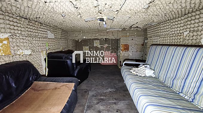 LOCAL EN ESQUINA EN CALLE ERKUDEN DE ALTSASU ALSASUA