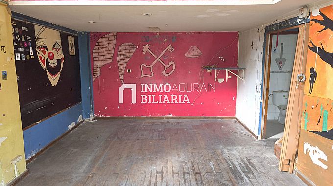 LOCAL EN ESQUINA EN CALLE ERKUDEN DE ALTSASU ALSASUA