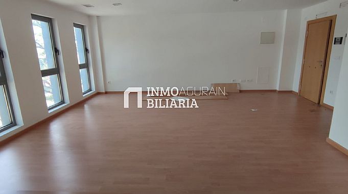 Venta de local comercial en Ansoain