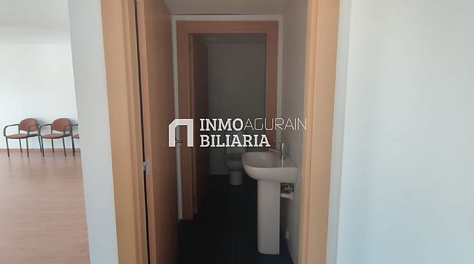 Venta de local comercial en Ansoain